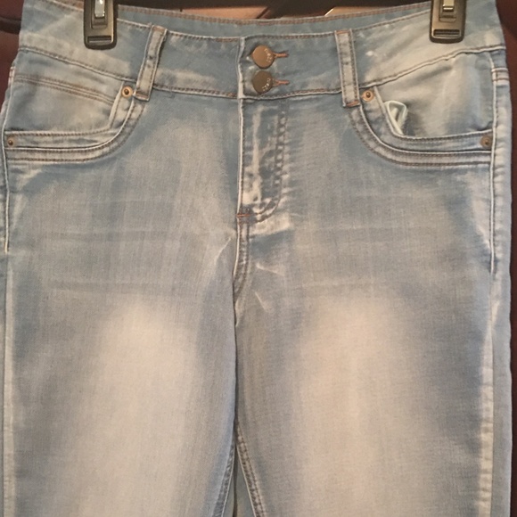 Rue21 Mid-Rise Skinny Jegging - Freedom Flex - Picture 4 of 9